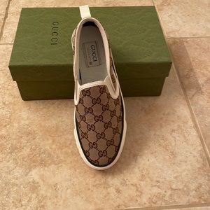 Women’s Gucci Tennis 🎾 1977 slip on shoes